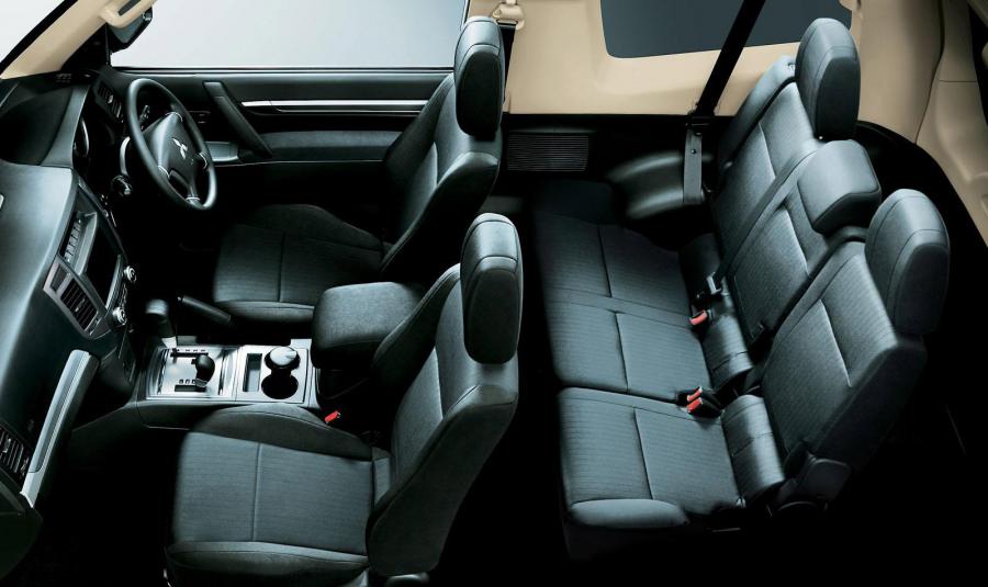  Mitsubishi Pajero 5-Door 2014 года  (JP) (фото 12 из 23)